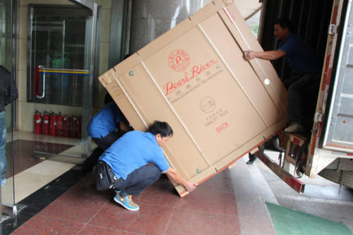 兴义钢琴贵重工艺品无忧运